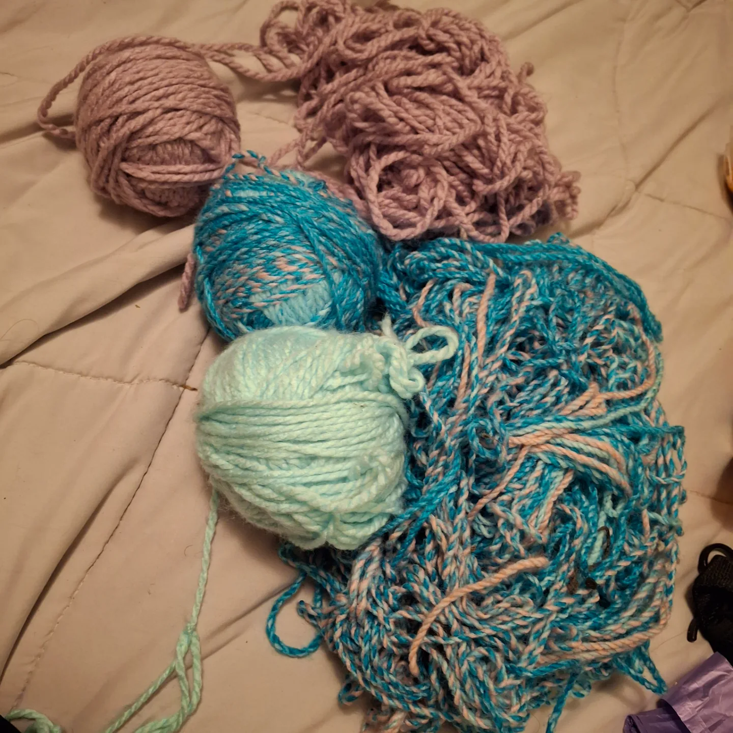 Yarn Bundle - Assorted Colours thumbnail