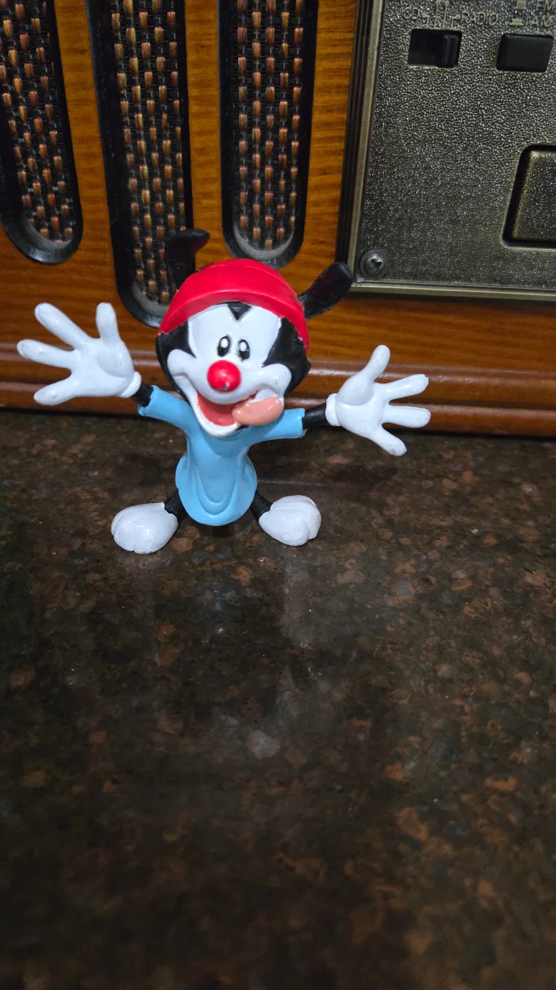 Yakko Warner figurine thumbnail