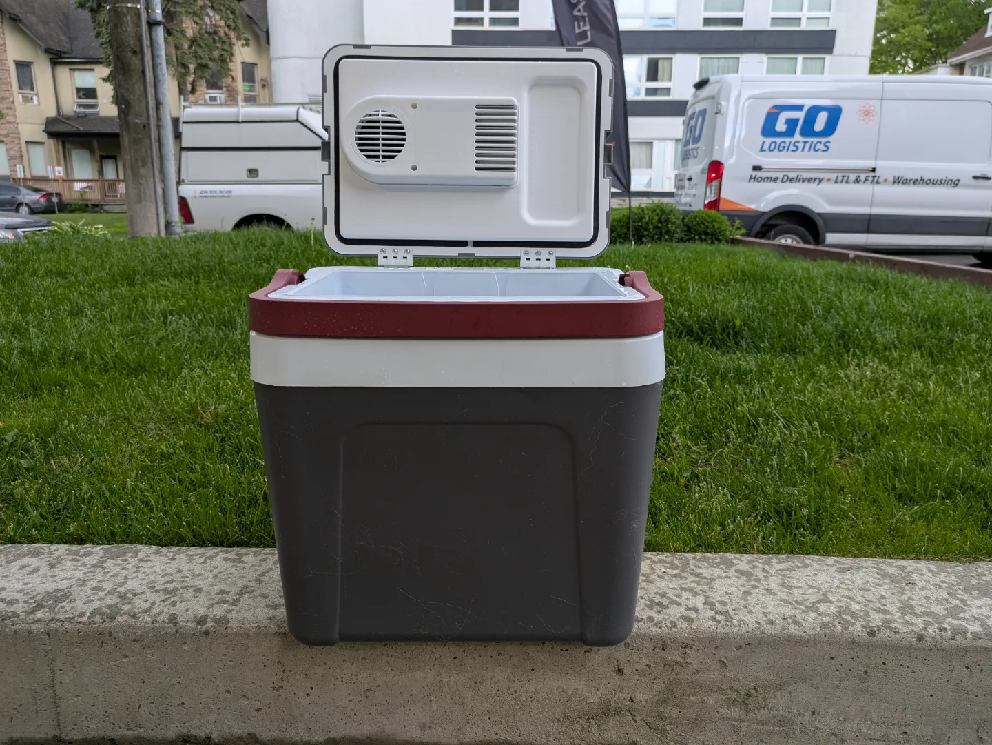 Koolatron Portable Electric Cooler image indicator(2)