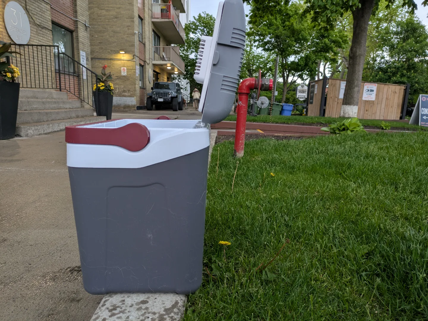 Koolatron Portable Electric Cooler image indicator(6)