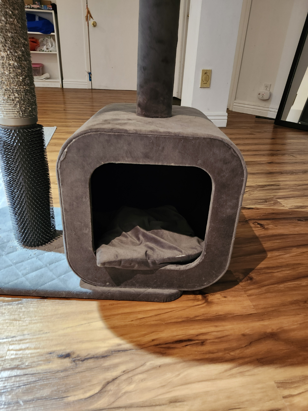 Cat Tree Condo with Scratching Post
