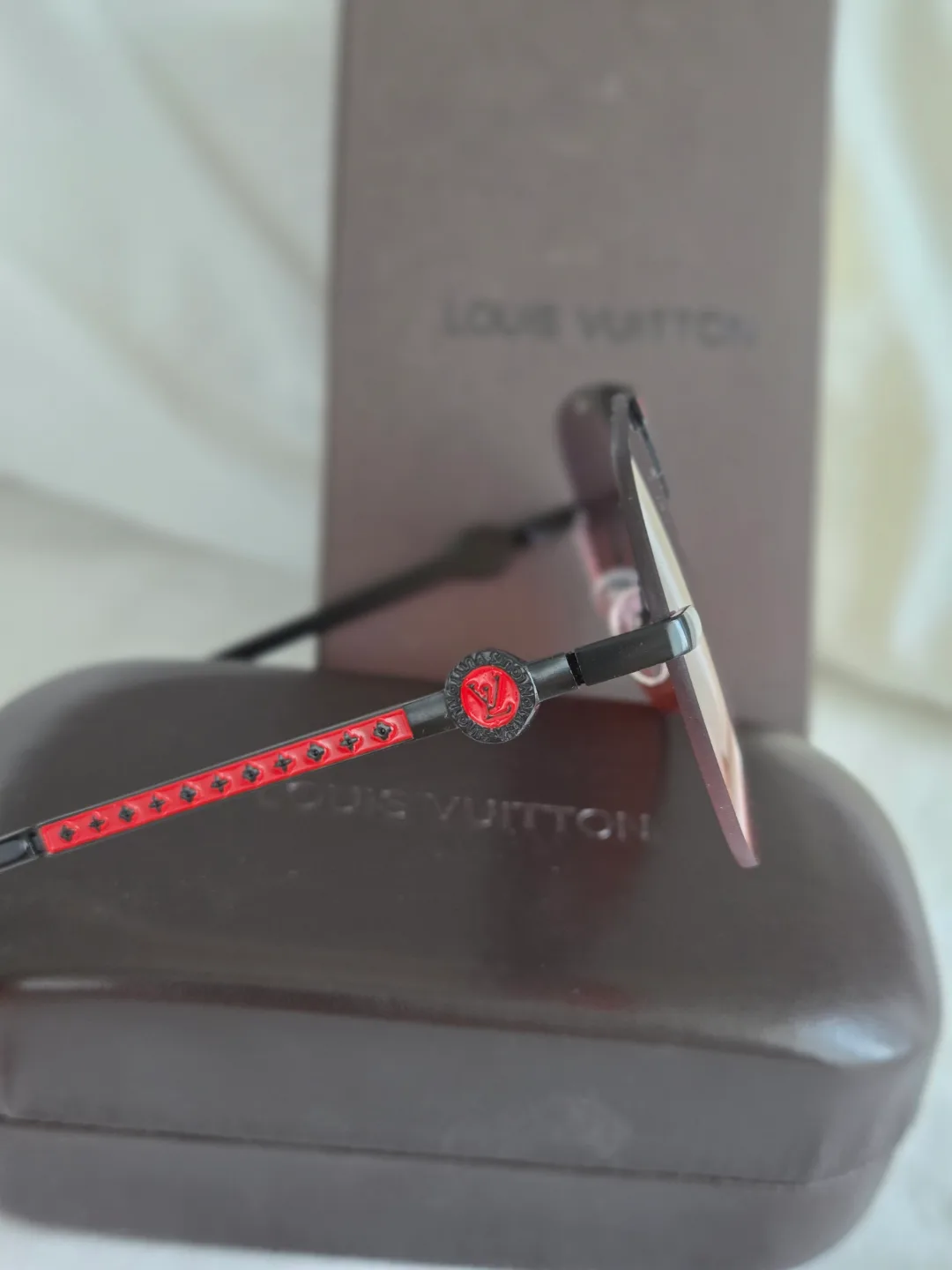 Louis Vuitton Sunglasses Aviator Style Red Accents image indicator(2)
