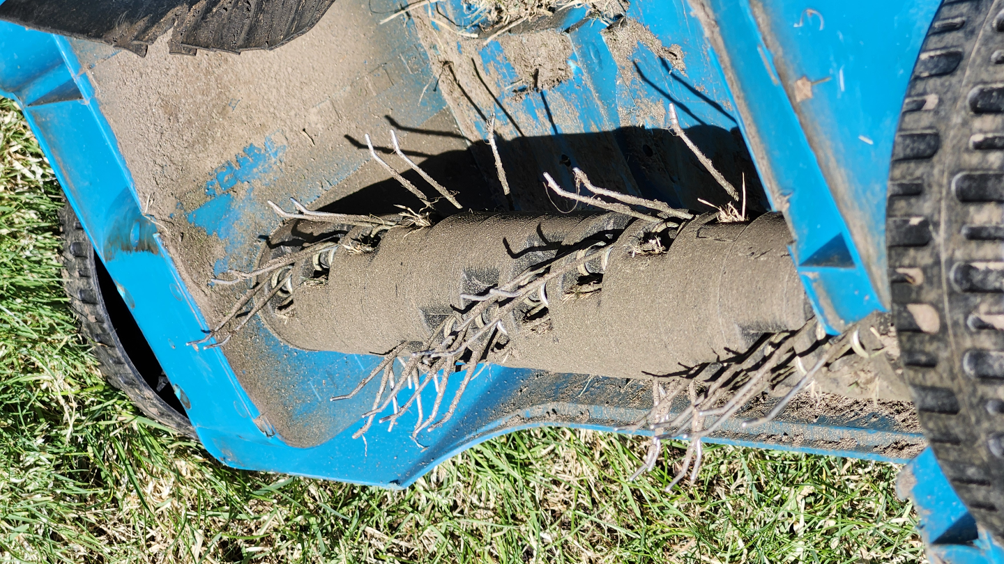 Yardworks 14" Plug-in Lawn Dehatcher - photo 3