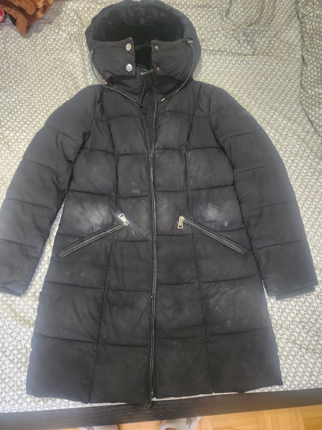 DKNY Black Puffer Jacket with Faux Fur Hood - Size Small image indicator(3)