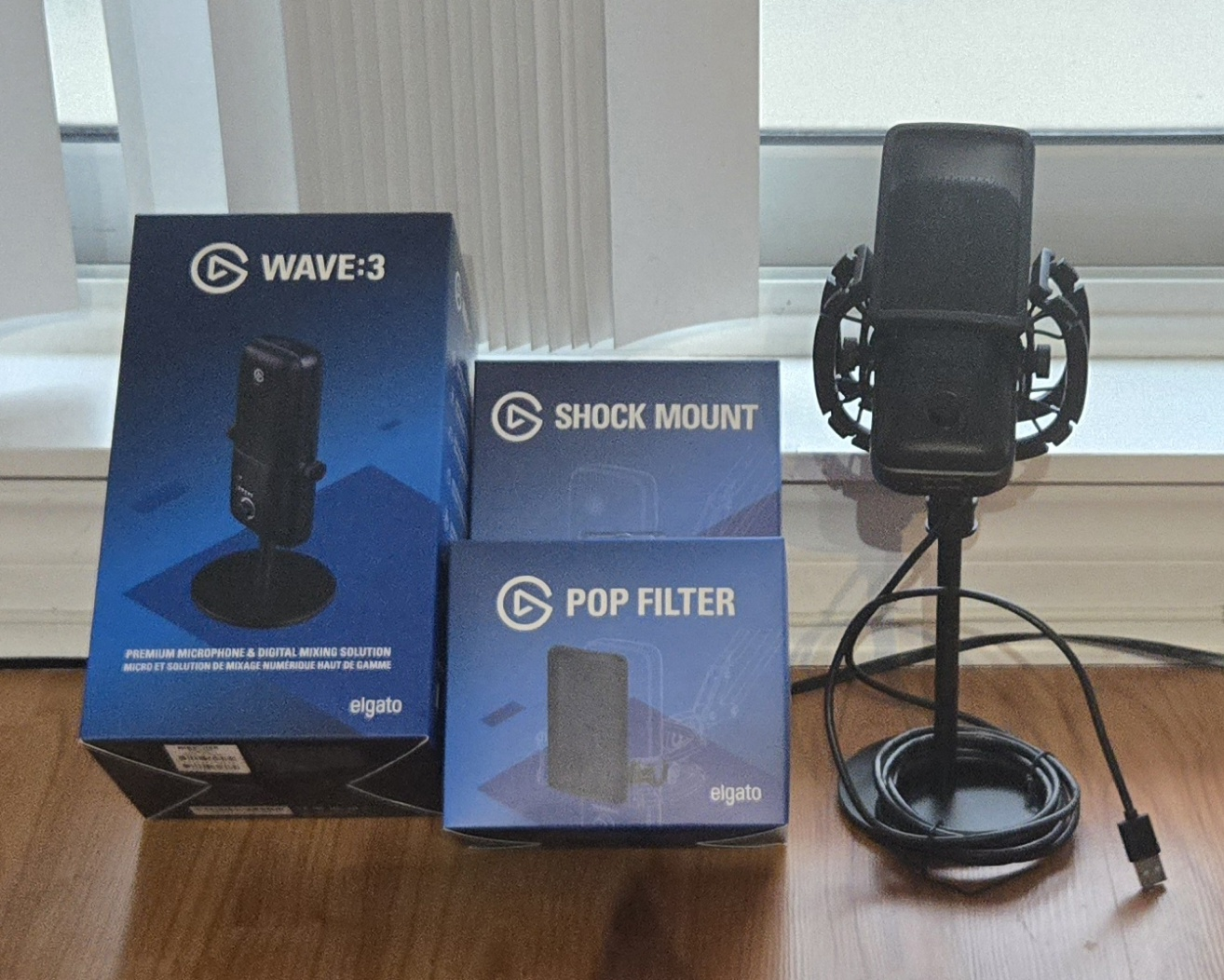 Elgato Wave:3 + Shock Mount + Pop Filter