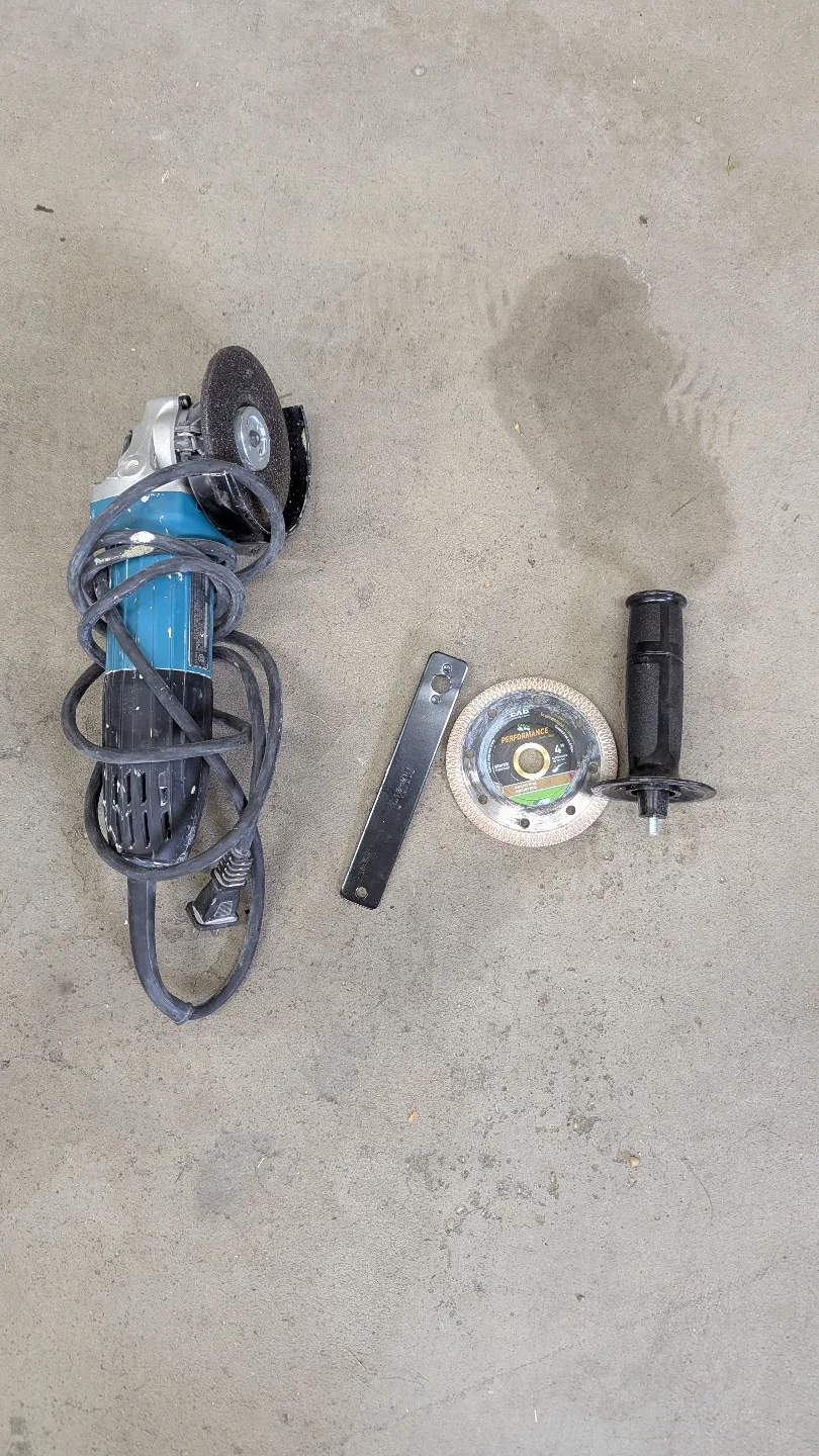 Makita Angle Grinder with Blade and Wrench thumbnail