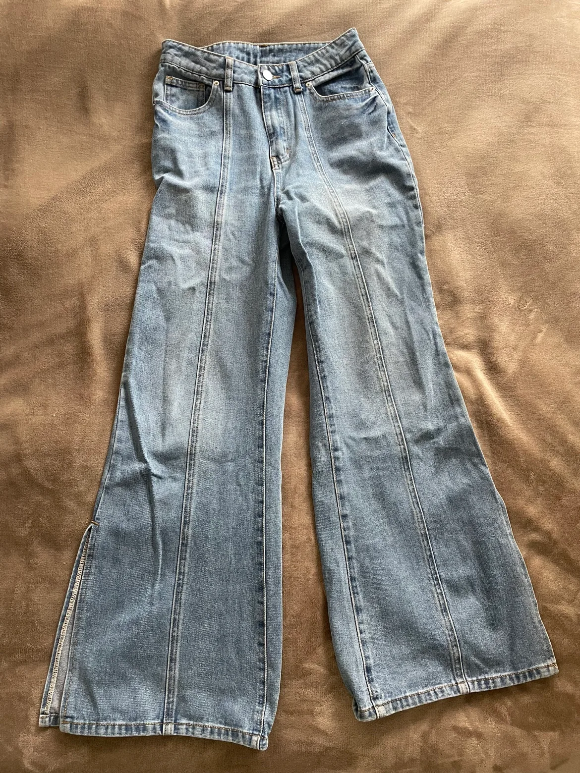 Wide Leg Jeans thumbnail