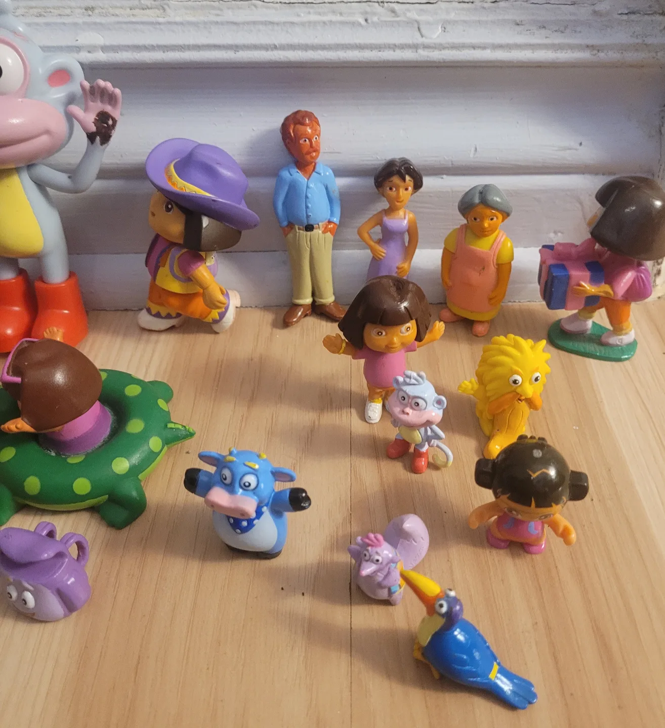 Dora the Explorer and Boots Figurine Playset image indicator(3)