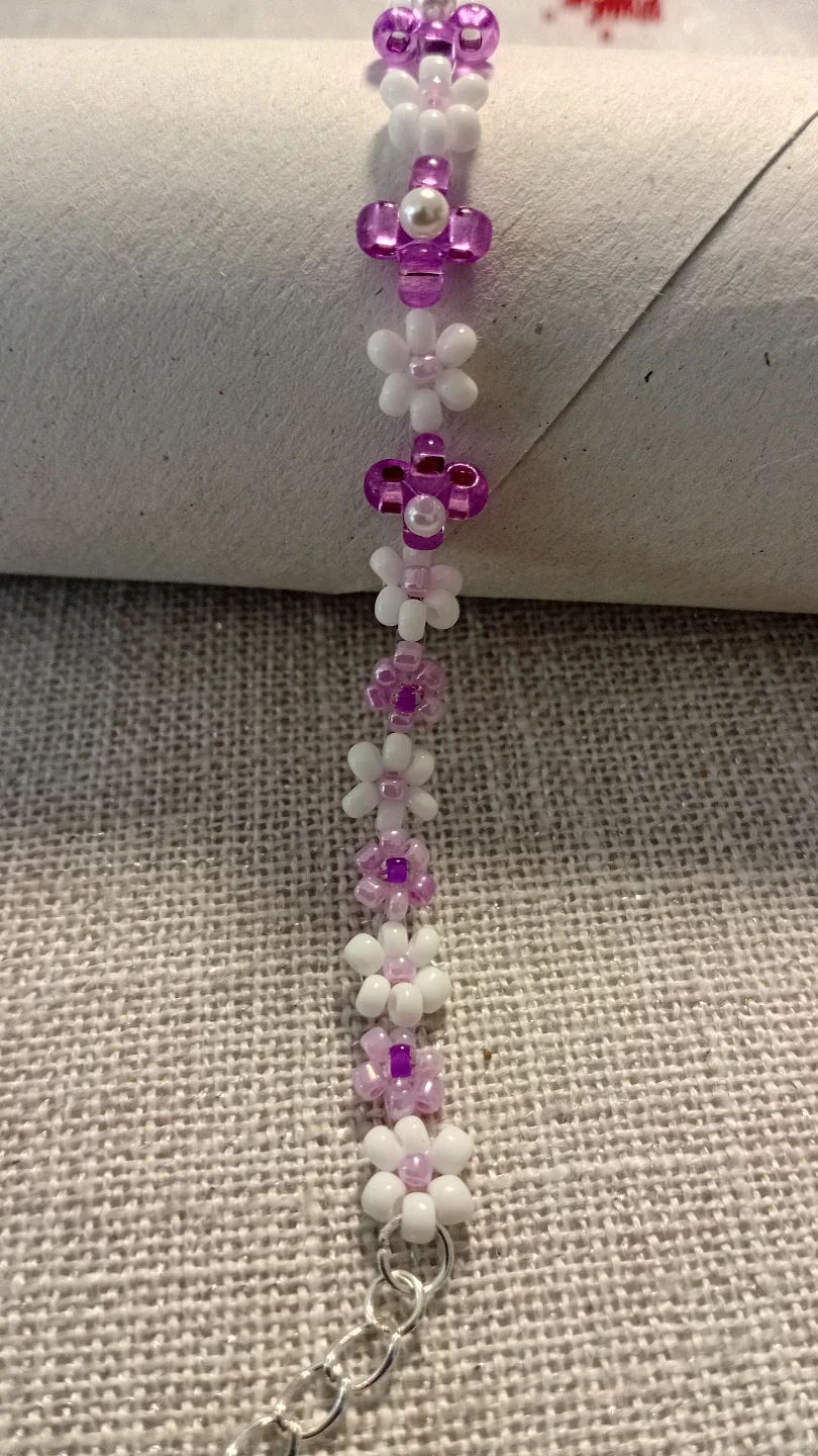 Handmade Beaded Bracelet - Purple and White Flowers image indicator(6)