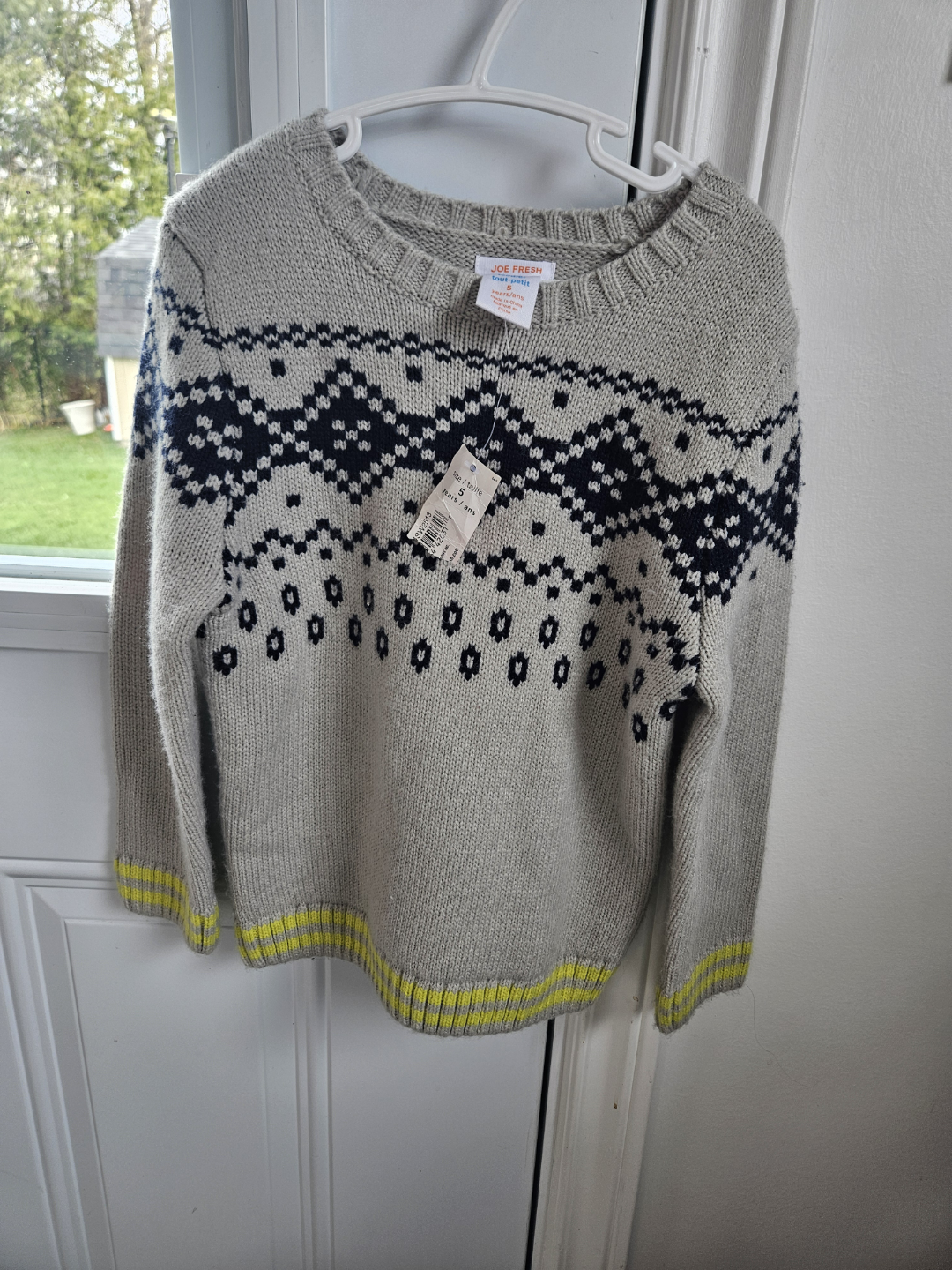 Boy's Size 5 Sweater NEW