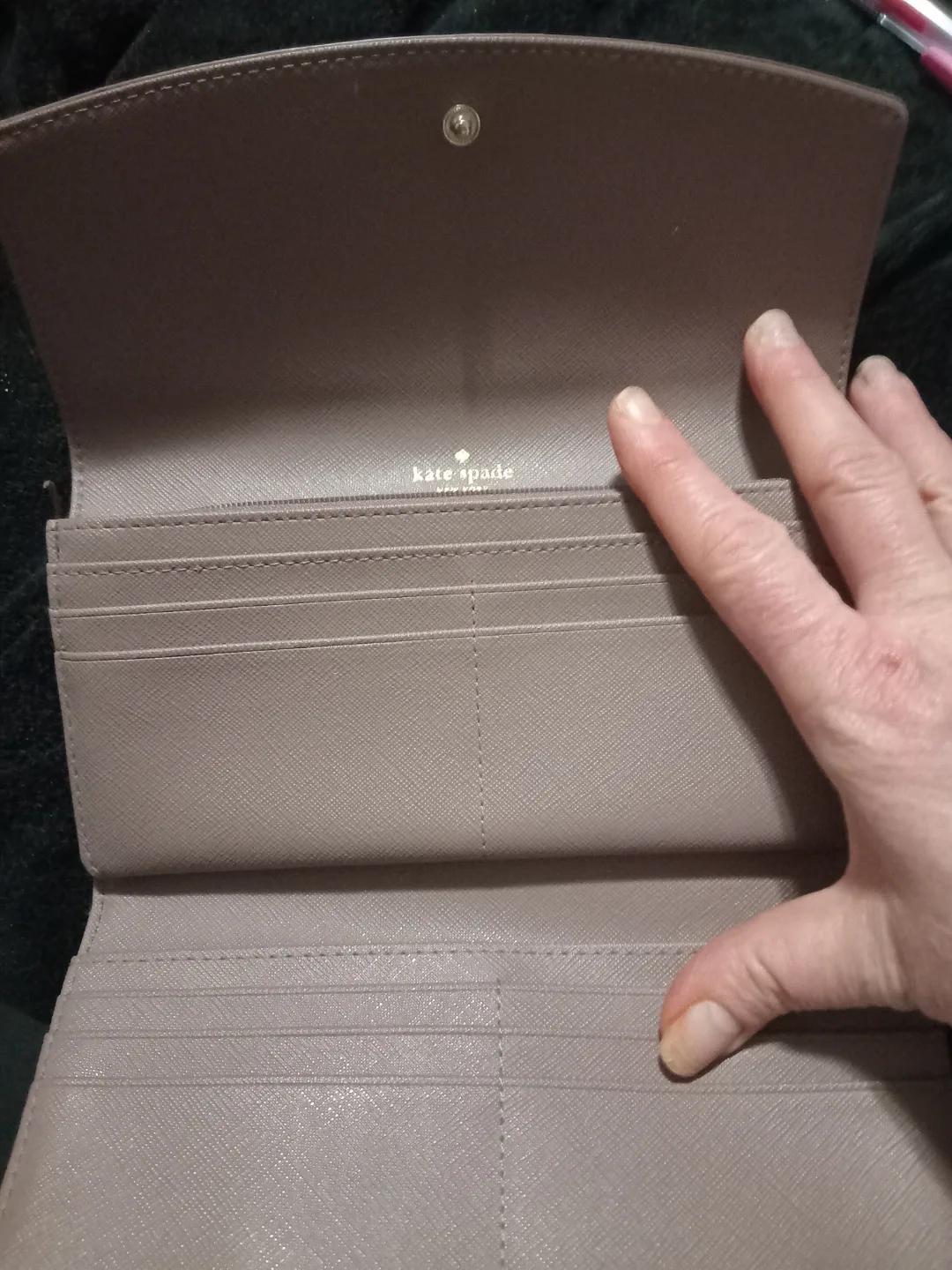 Kate Spade mauve wallet image indicator(3)