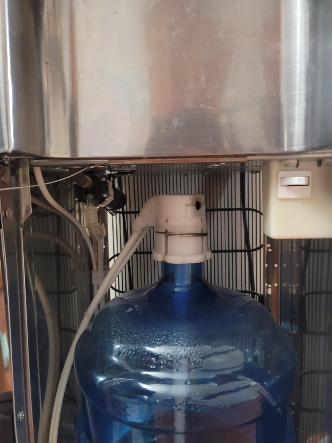 Whirlpool Water Dispenser - photo 4