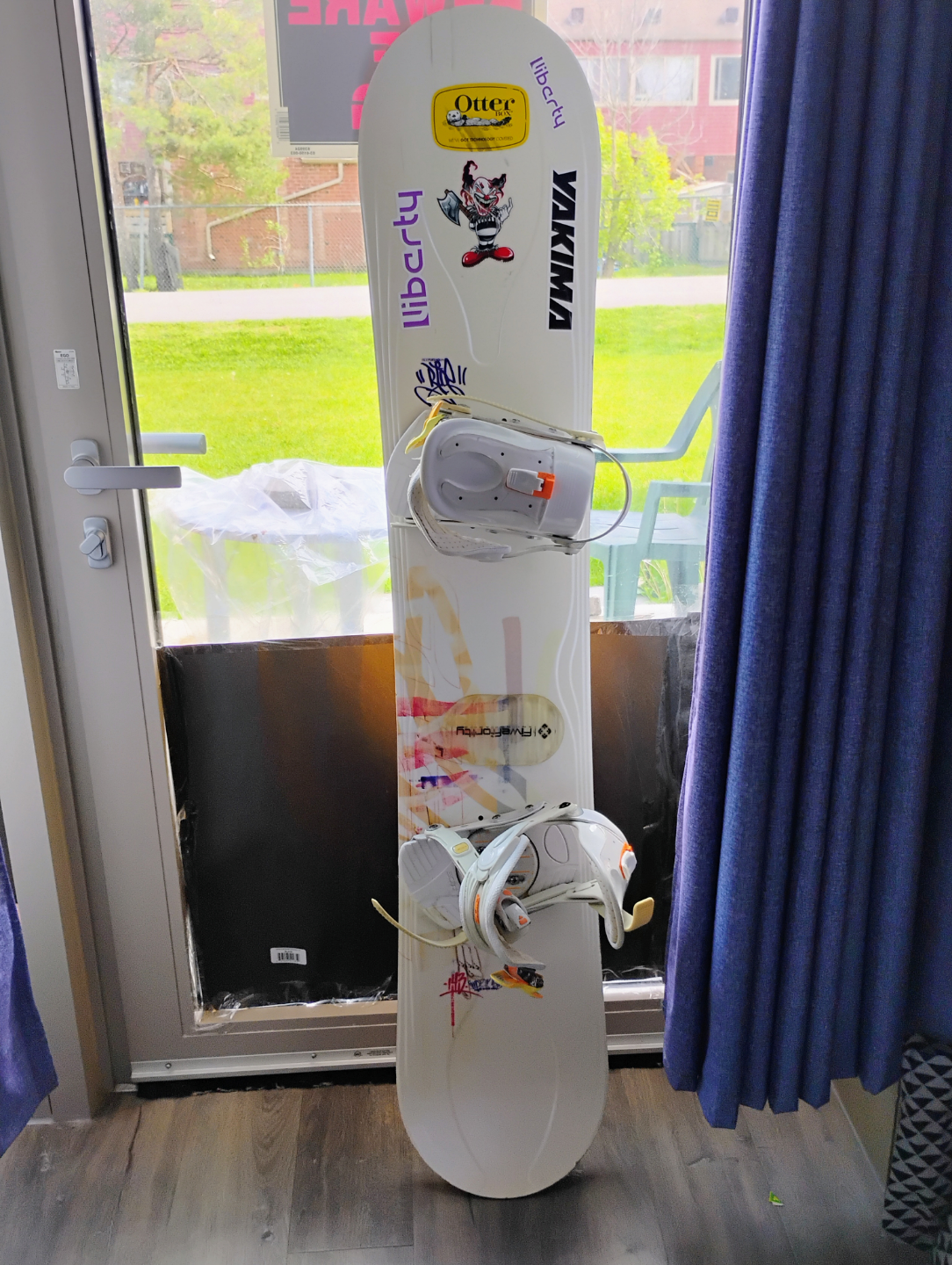 Used Yakima Liberty Snowboard with Ride Bindings