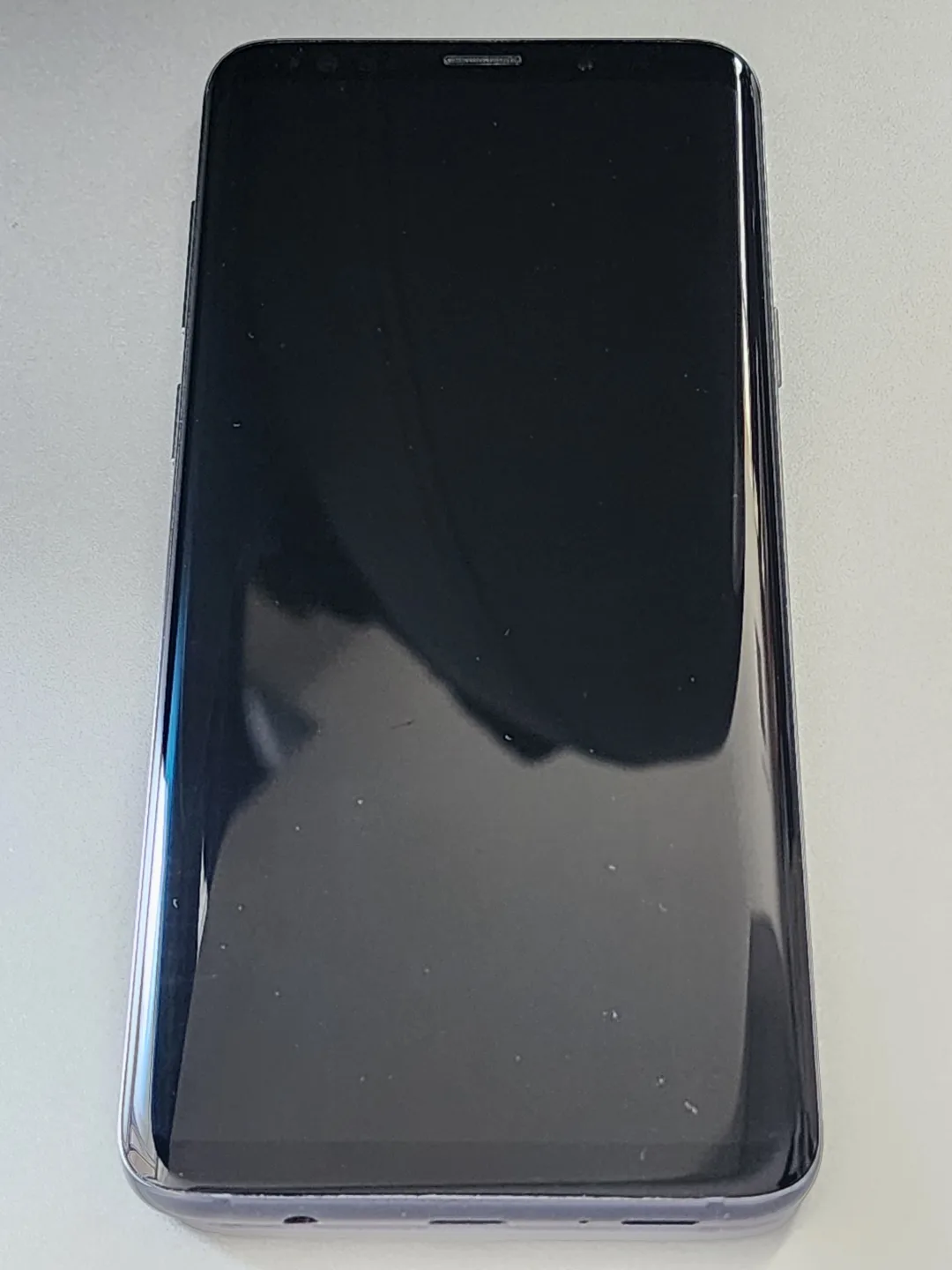 Like New Samsung S9+ 6.2" 6GB/64GB unlocked - Titanium Grey image indicator(3)