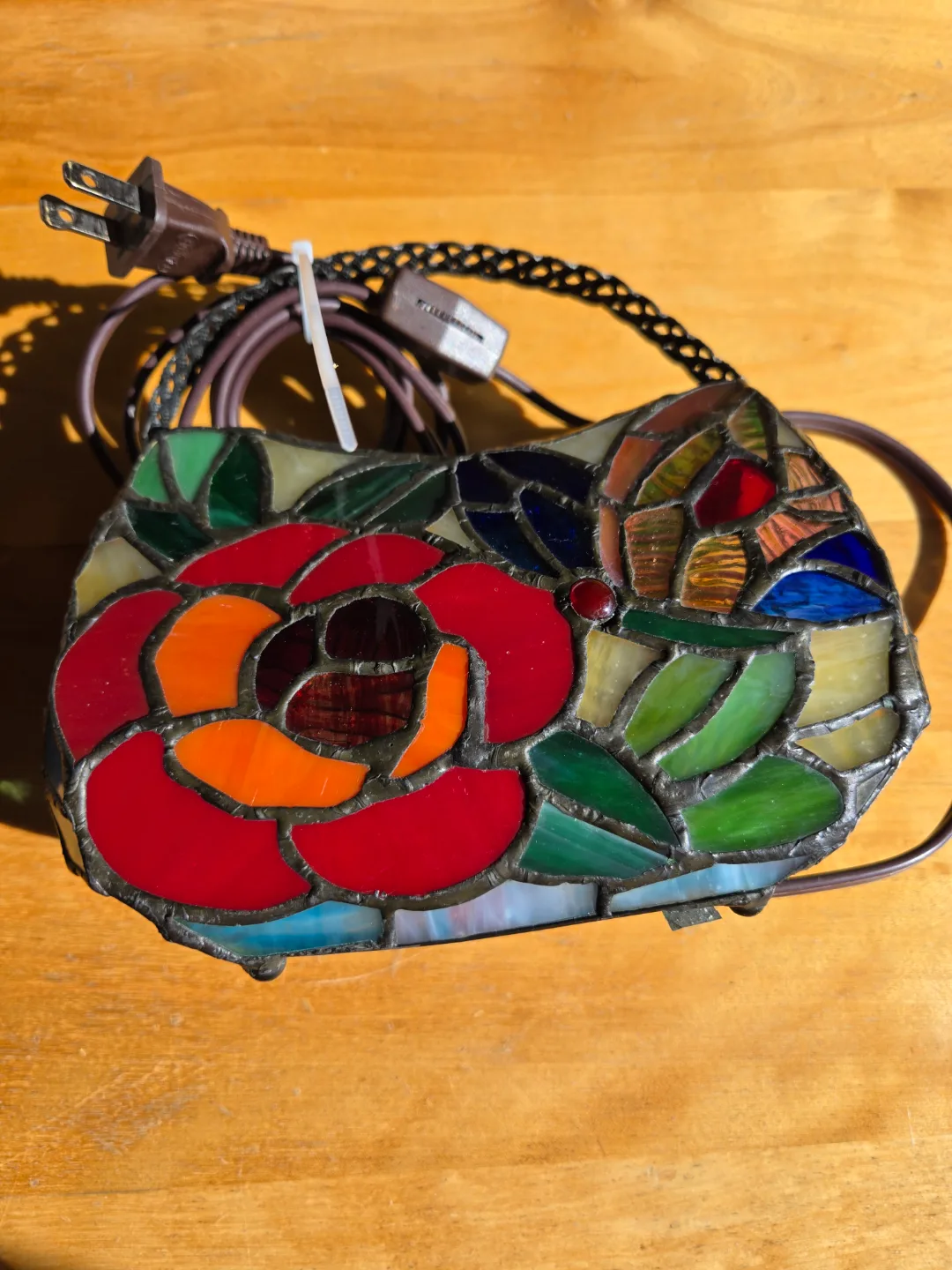 Tiffany Style Stained Glass Rose Lamp thumbnail