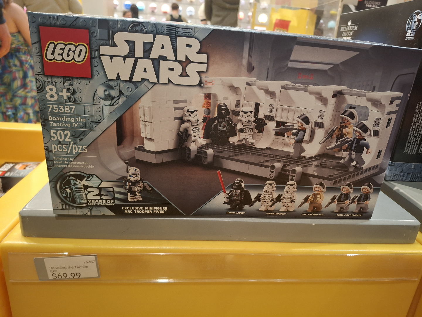 LEGO Star Wars Boarding the Tantive IV 75387 - photo 5