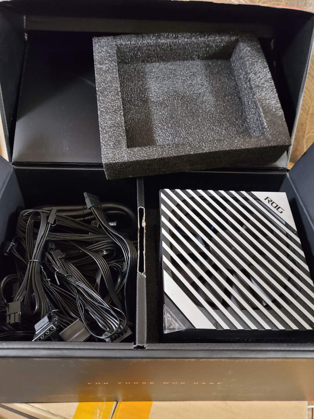 ASUS ROG Thor 850W Platinum III Gaming Power Supply Unit - photo 3