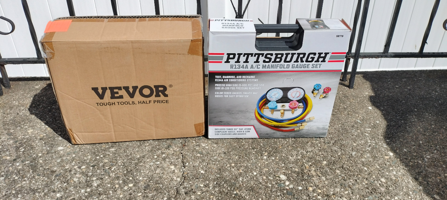 Pittsburgh R134A A/C Manifold Gauge Set with Vevor Vacuum Pump