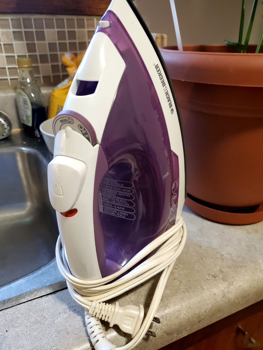 Black & Decker Purple Iron