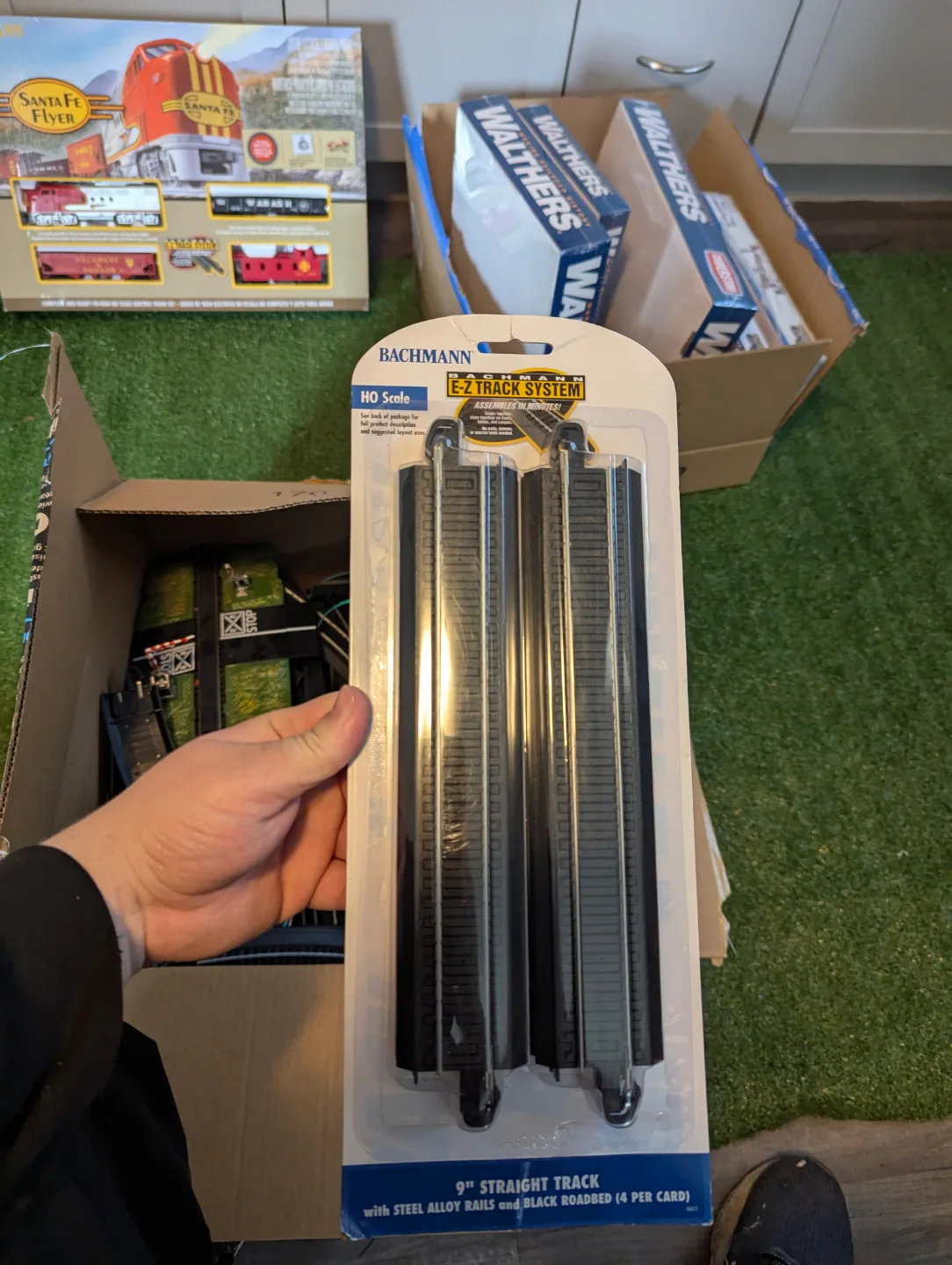 Bachmann HO Scale EZ Track Train Set Pieces image indicator(3)