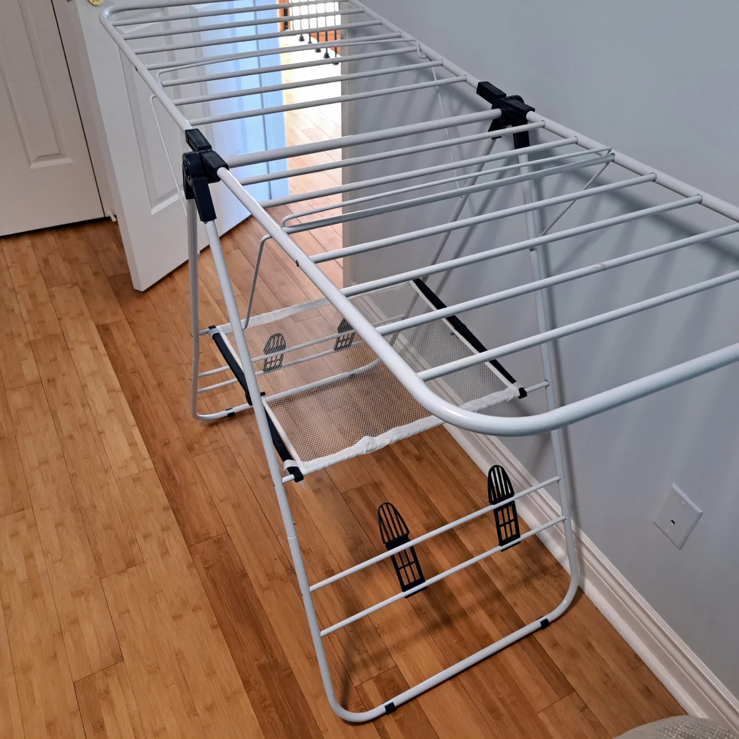 White Foldable Clothes Drying Rack image indicator(2)