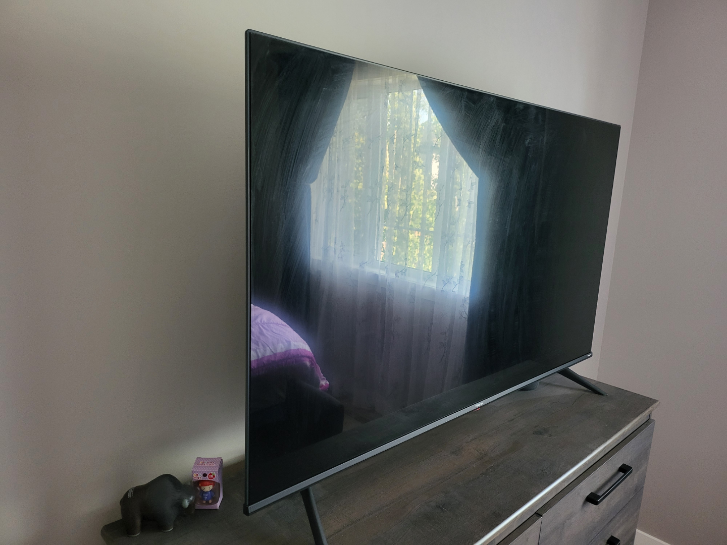 Hisense 50R63G 50-inch LED Smart TV