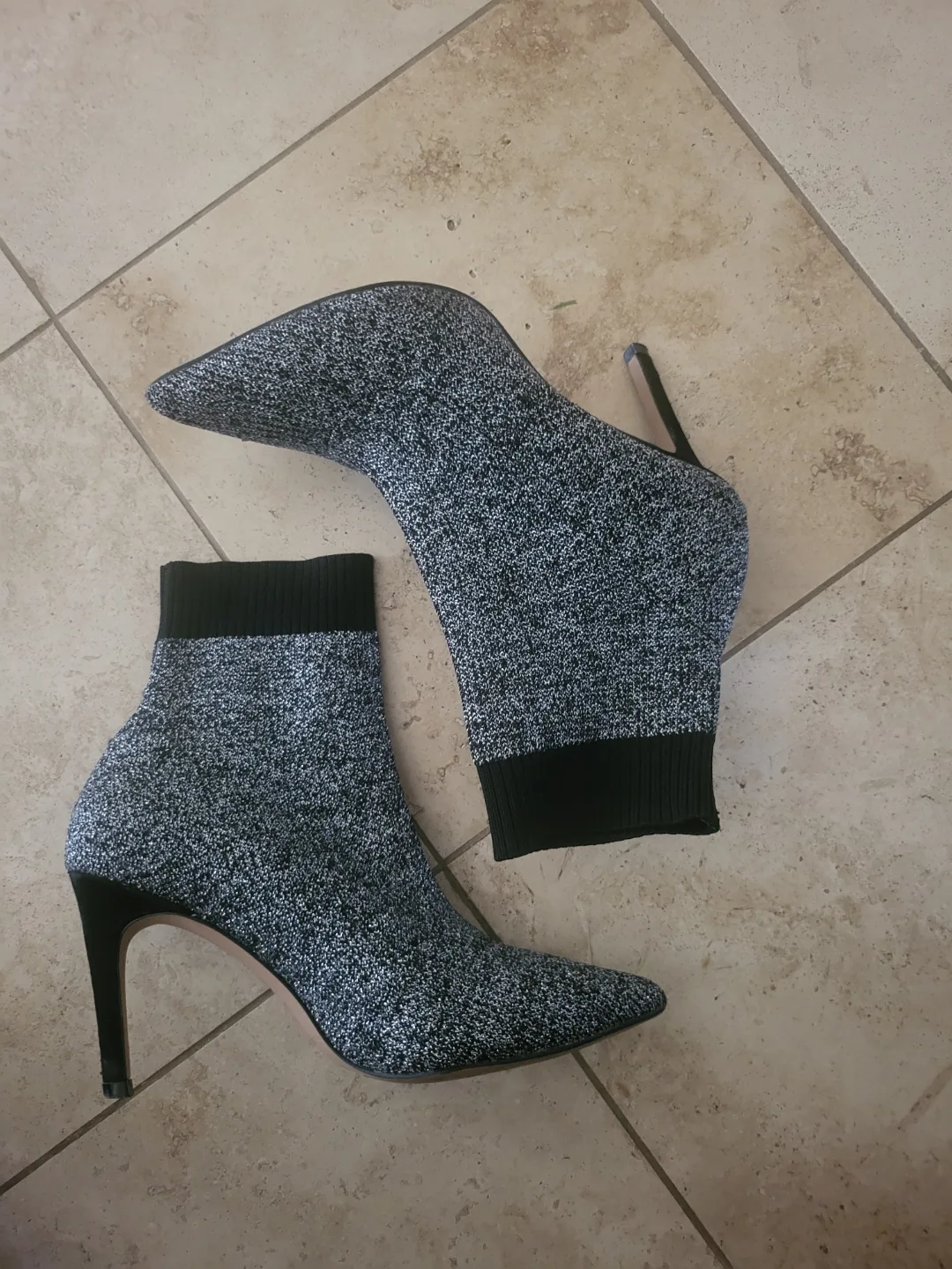 Silver Glitter Knit Booties image indicator(3)