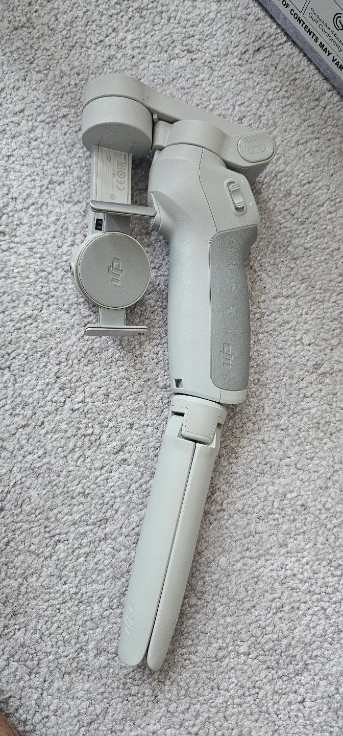 DJI OM 4 Gimbal Stabilizer thumbnail