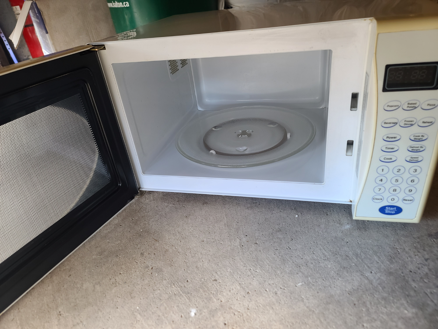 Used Denby Microwave - photo 5