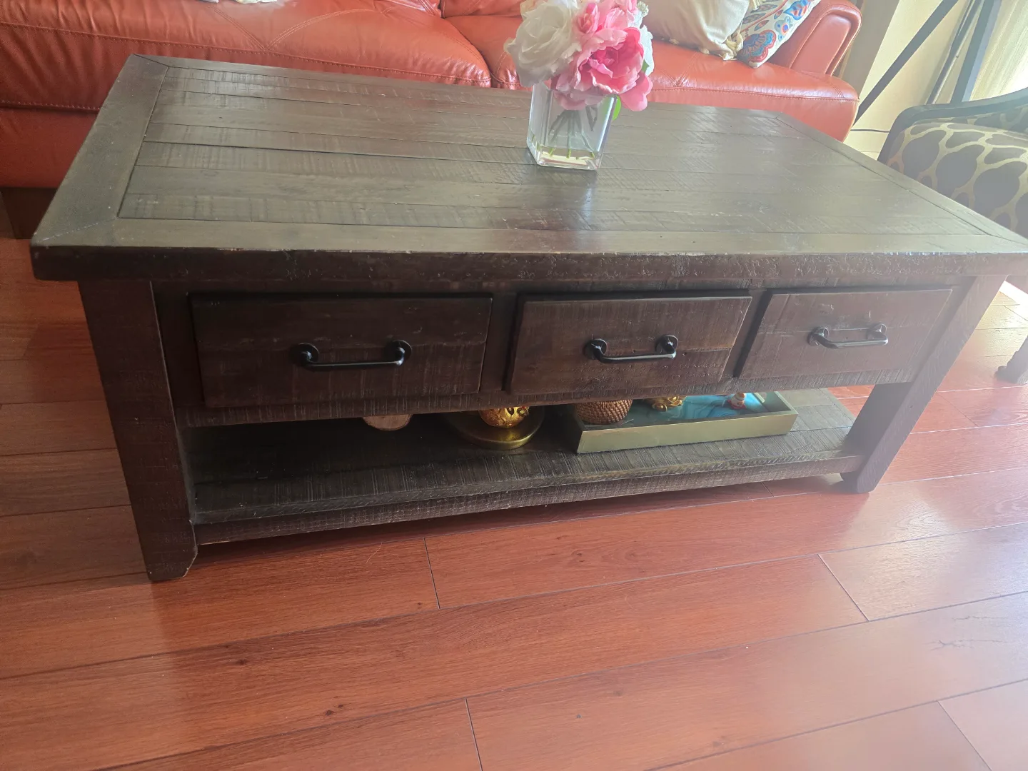 Rustic Farmhouse Style Coffee Table with Storage image indicator(3)