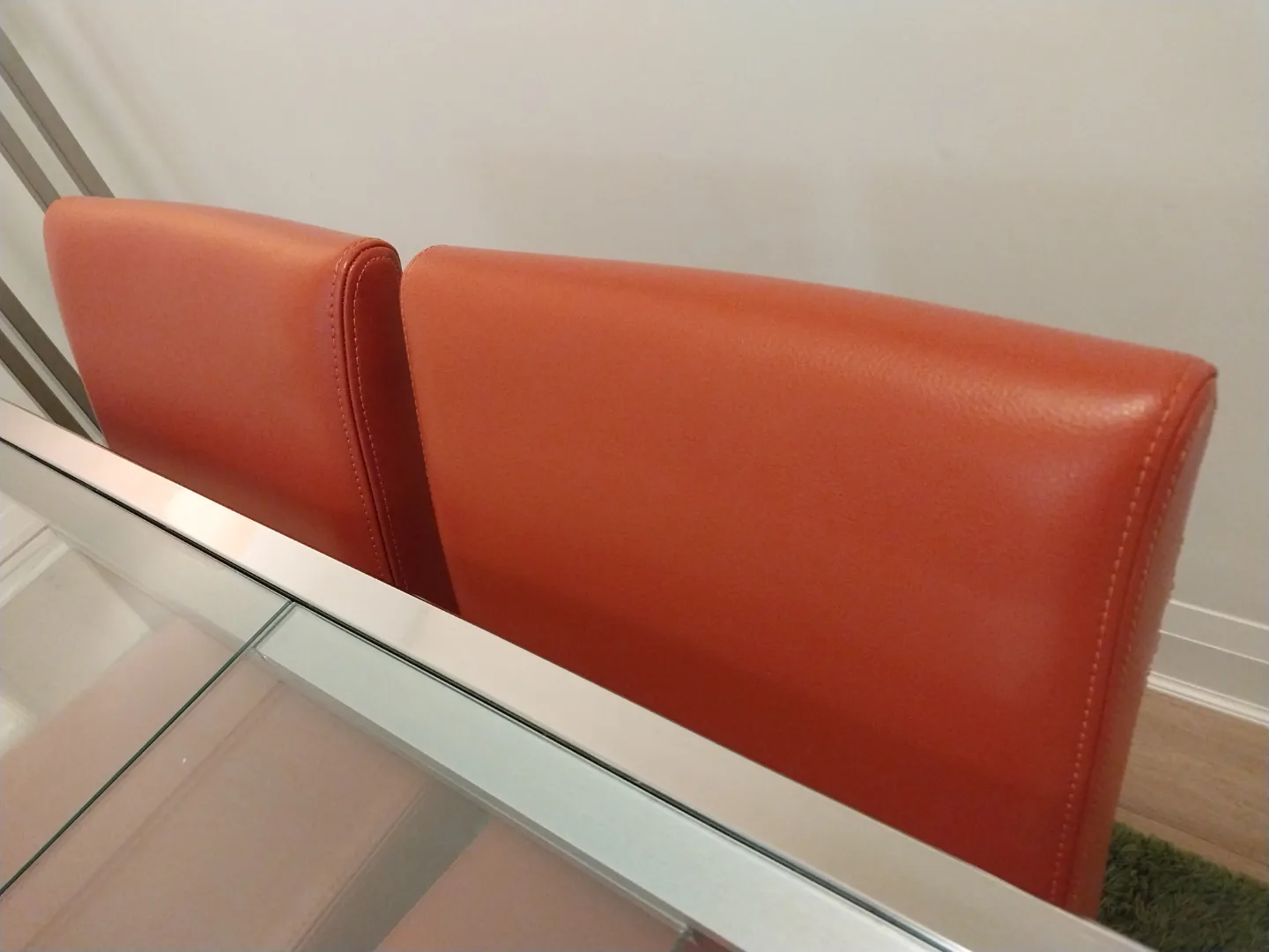 Glass-top Dining Table image indicator(7)