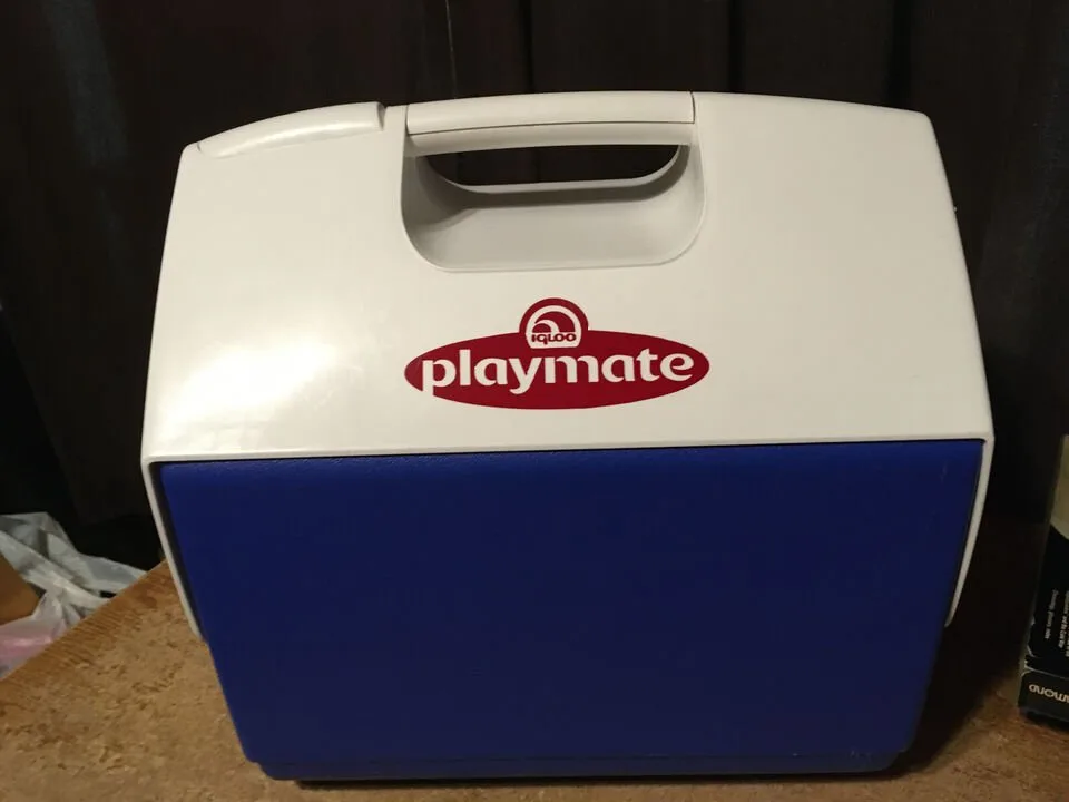vintage igloo cooler playmate elite Blue 16x14x10 thumbnail