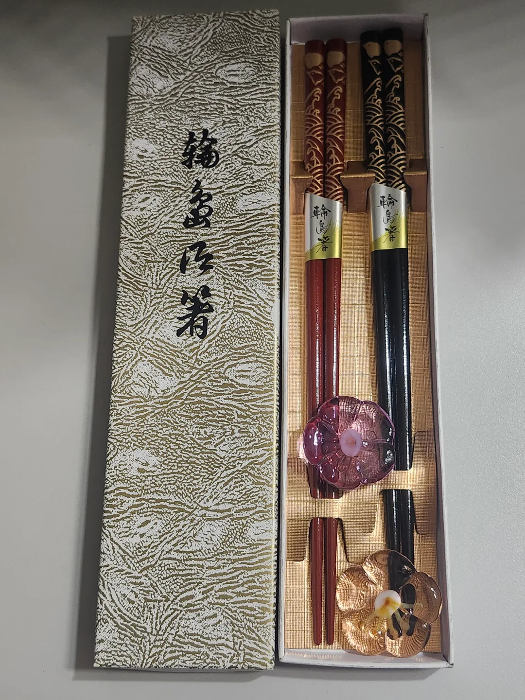 Japanese Chopsticks Set with Glass Flower Rests thumbnail