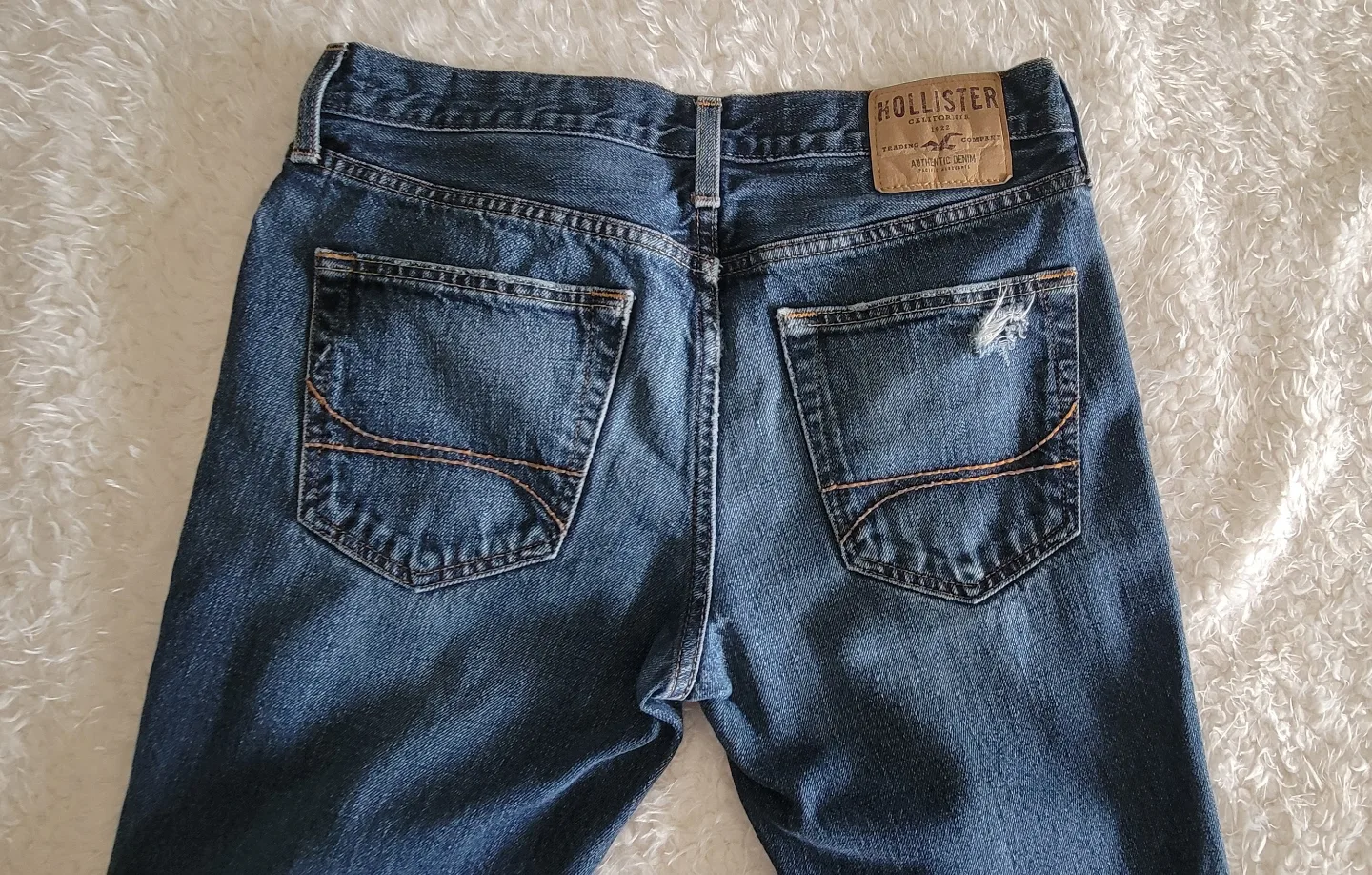 Hollister Men's Distressed Jeans - Size W30 x L30 image indicator(7)