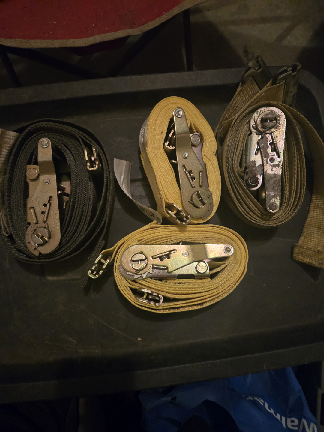 Lot of 4 ratchet straps