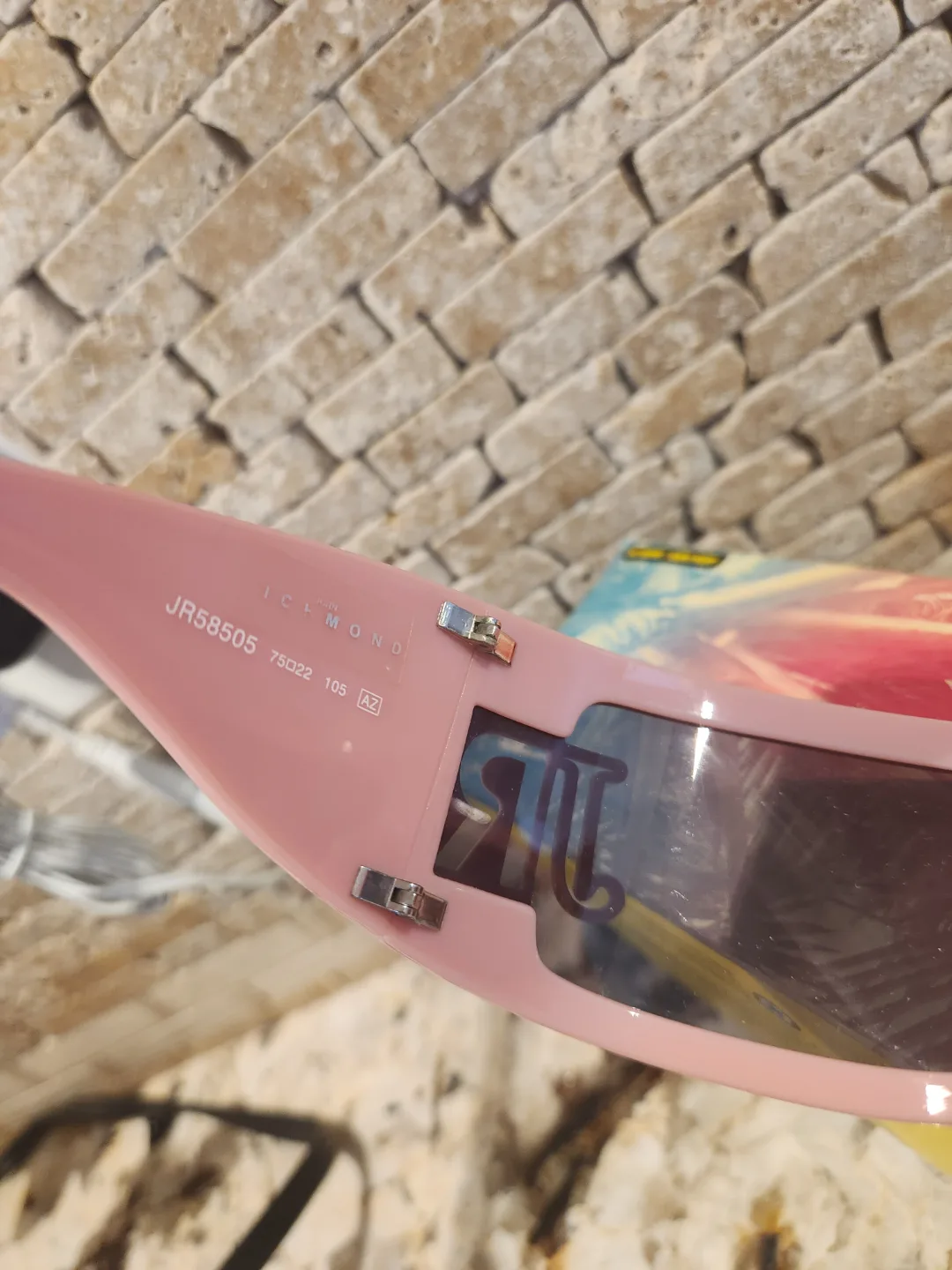 John Richmond JR58505 Pink Polarized Sunglasses image indicator(2)