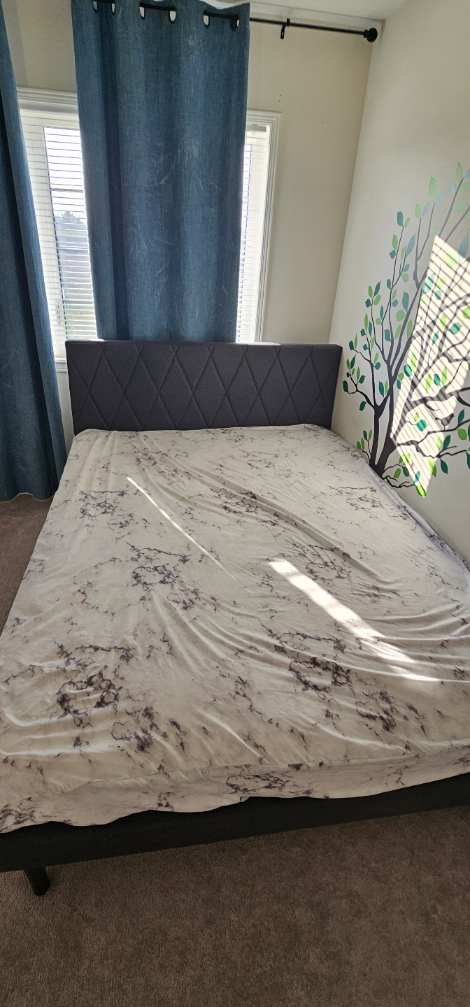 Queen Size Bed Frame with Mattress - photo 4