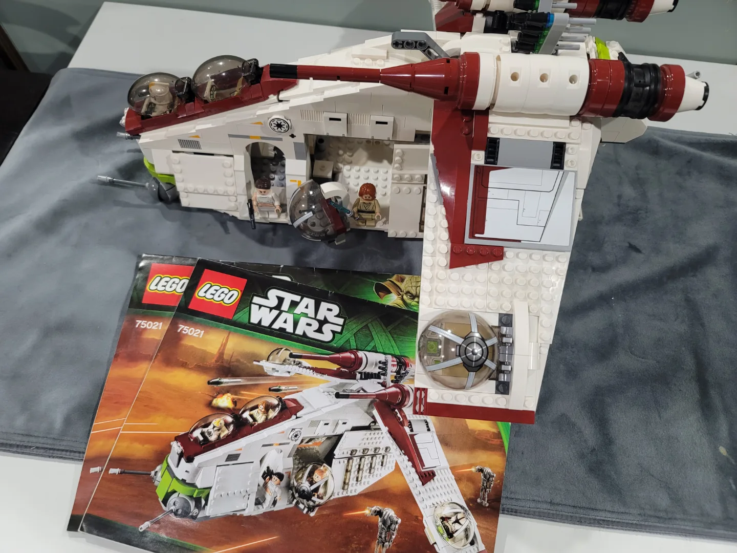 LEGO Star Wars Republic Gunship 75021 thumbnail