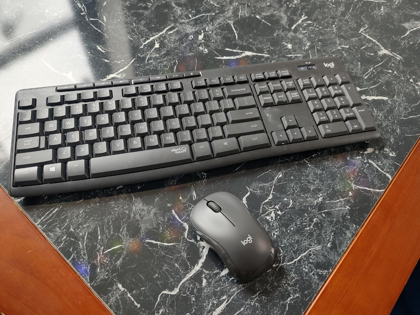 Curved Computer Monitor with Keyboard and mouse! - photo 2
