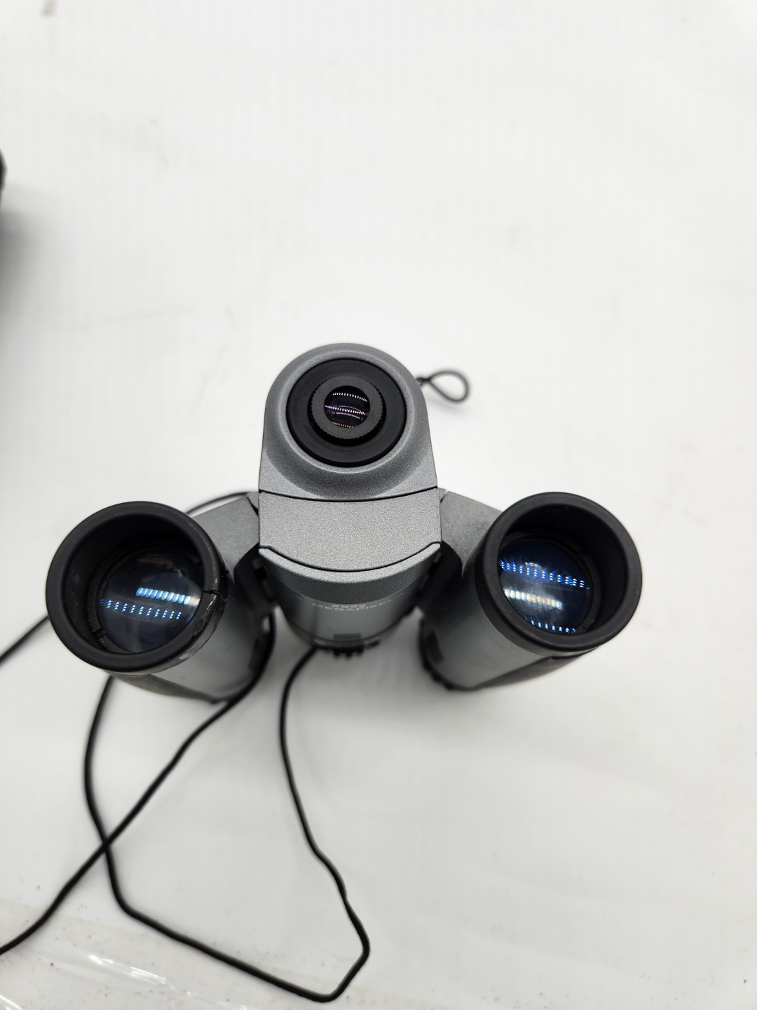 Simmons 8x22 Digital Capture Binoculars with 3 Megapixels - photo 3