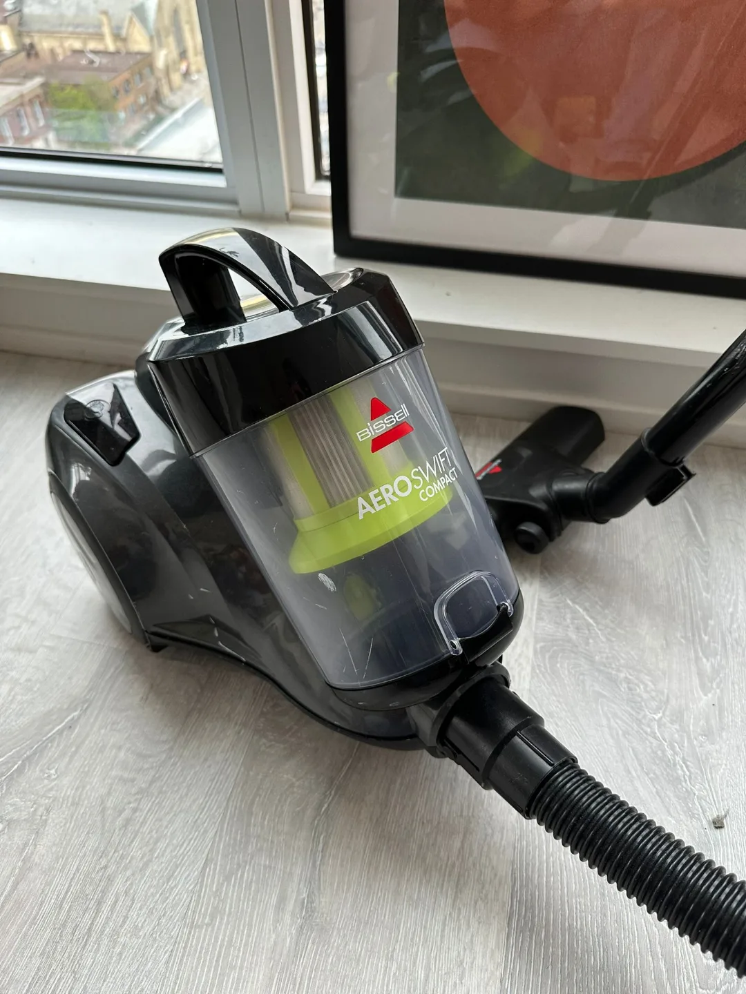 Bissell AeroSwift Compact Vacuum Cleaner thumbnail