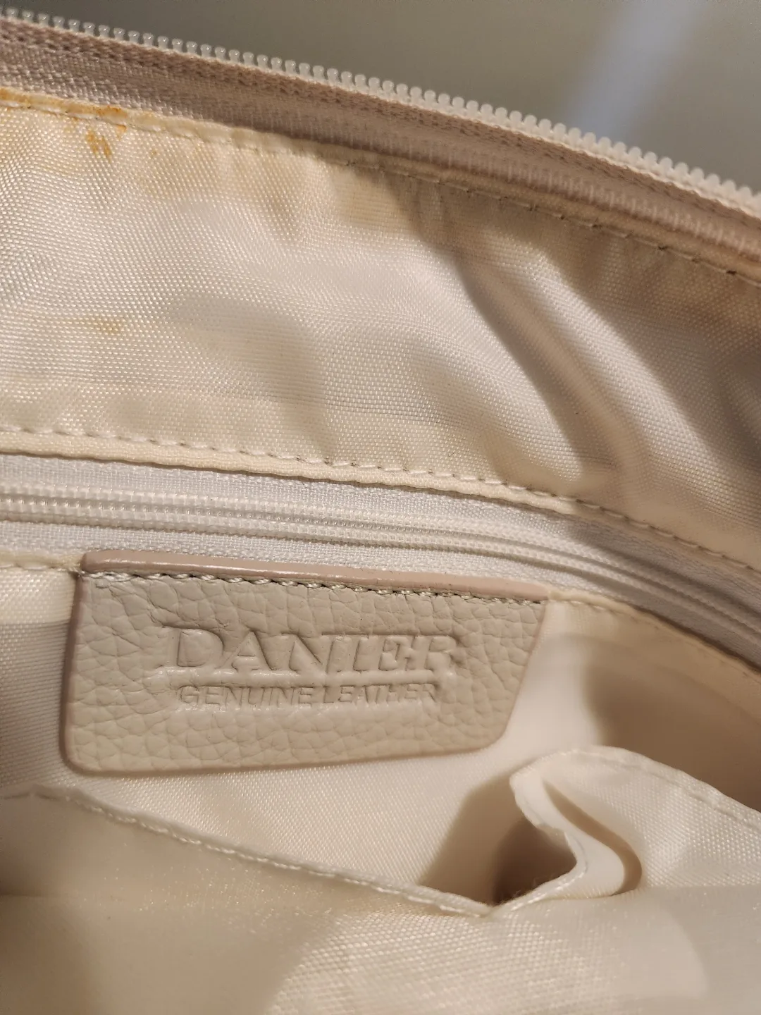 Danier Genuine Leather Crossbody Bag image indicator(2)