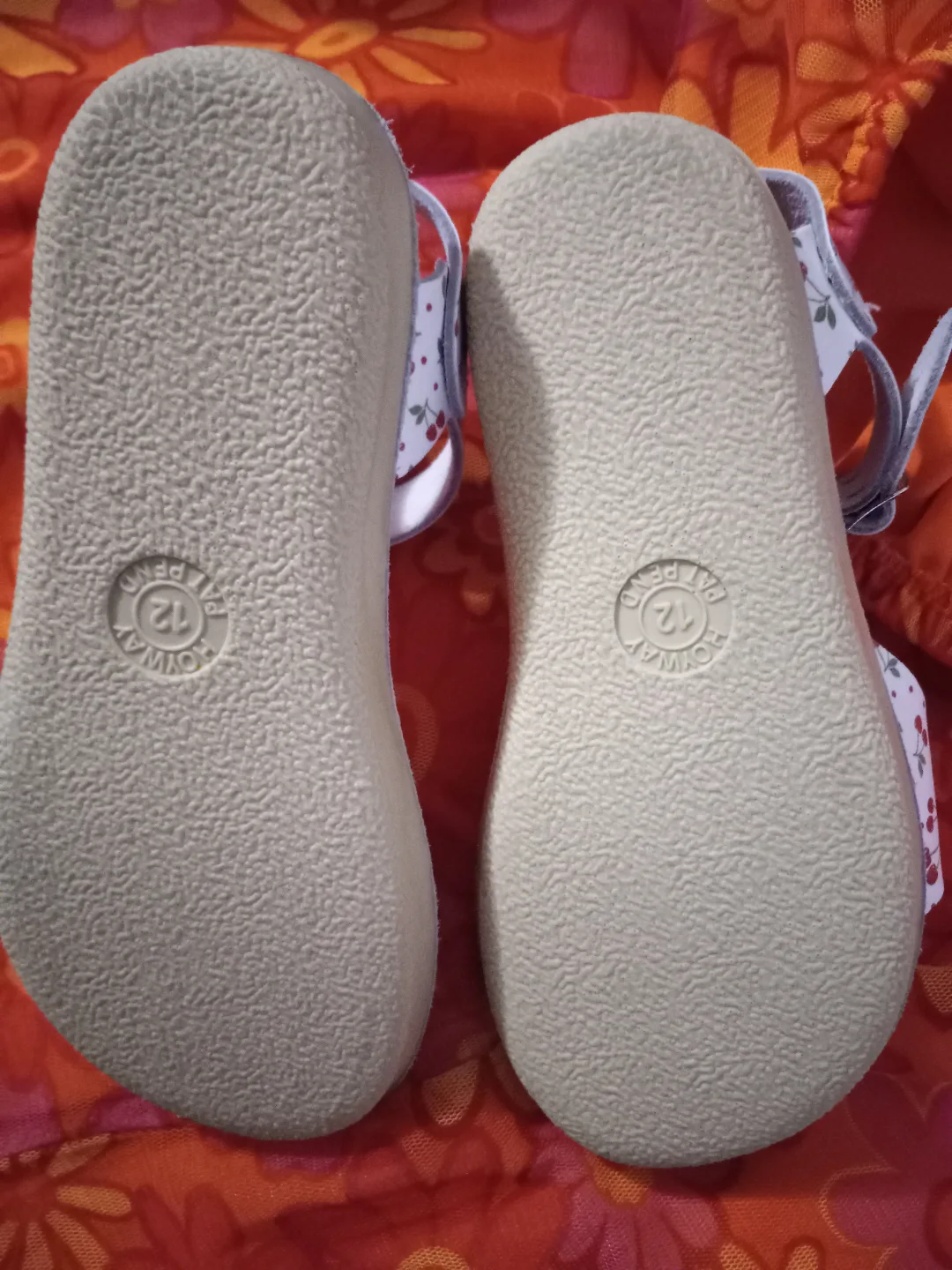 Girl sandals New image indicator(2)