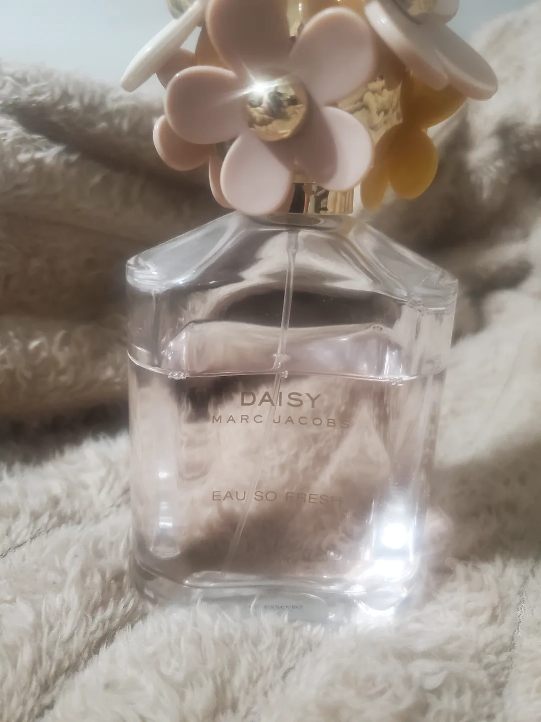 Marc Jacobs Daisy Eau So Fresh Eau de Toilette Spray 125ml thumbnail