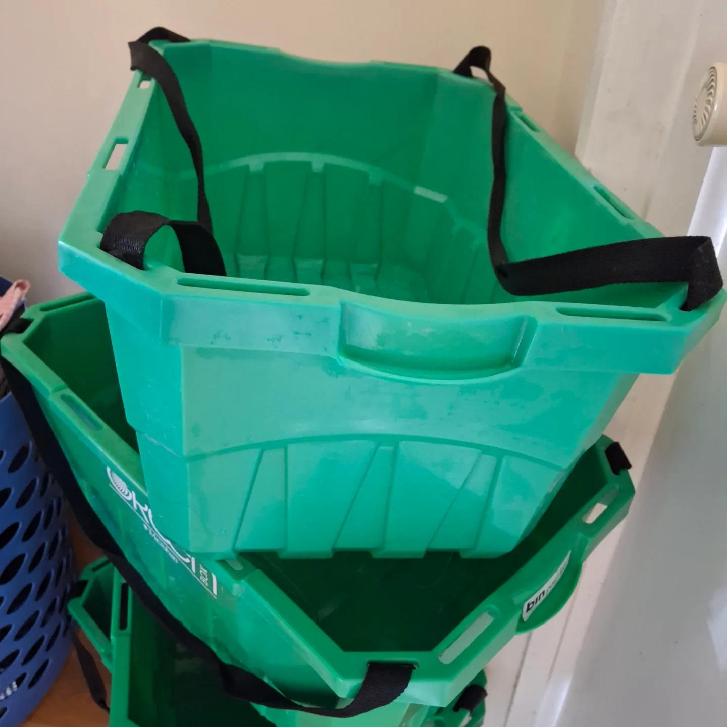 set of 4 Green Plastic  Bins with Handles image indicator(3)