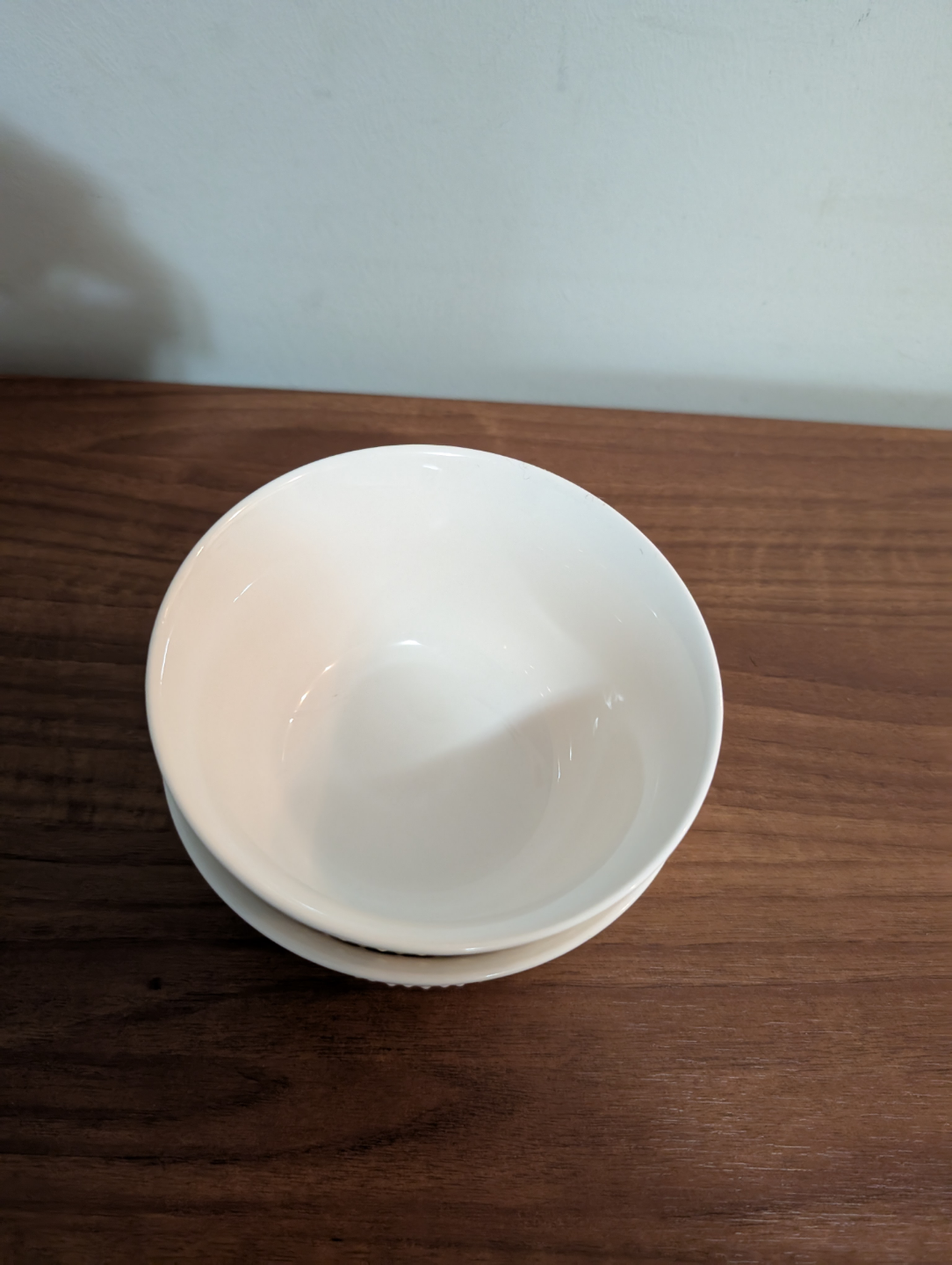 Set of Two White Ceramic Bowls - photo 2