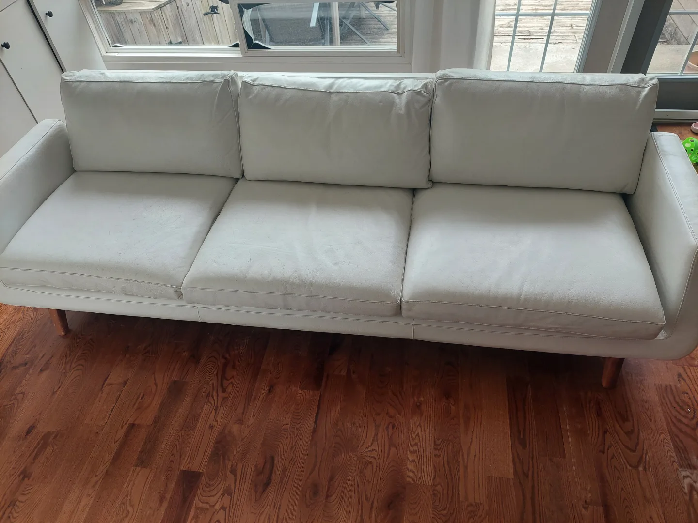 FREE White 3-seater Sofa thumbnail