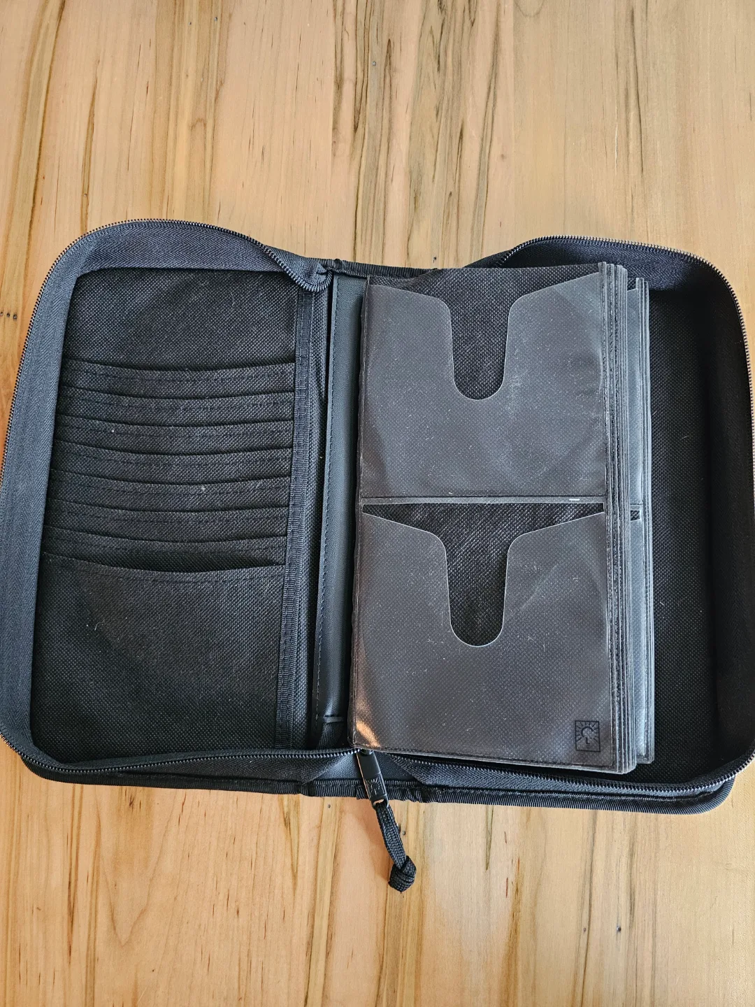 Case Logic CD/DVD Carrying Case #freecycle image indicator(2)