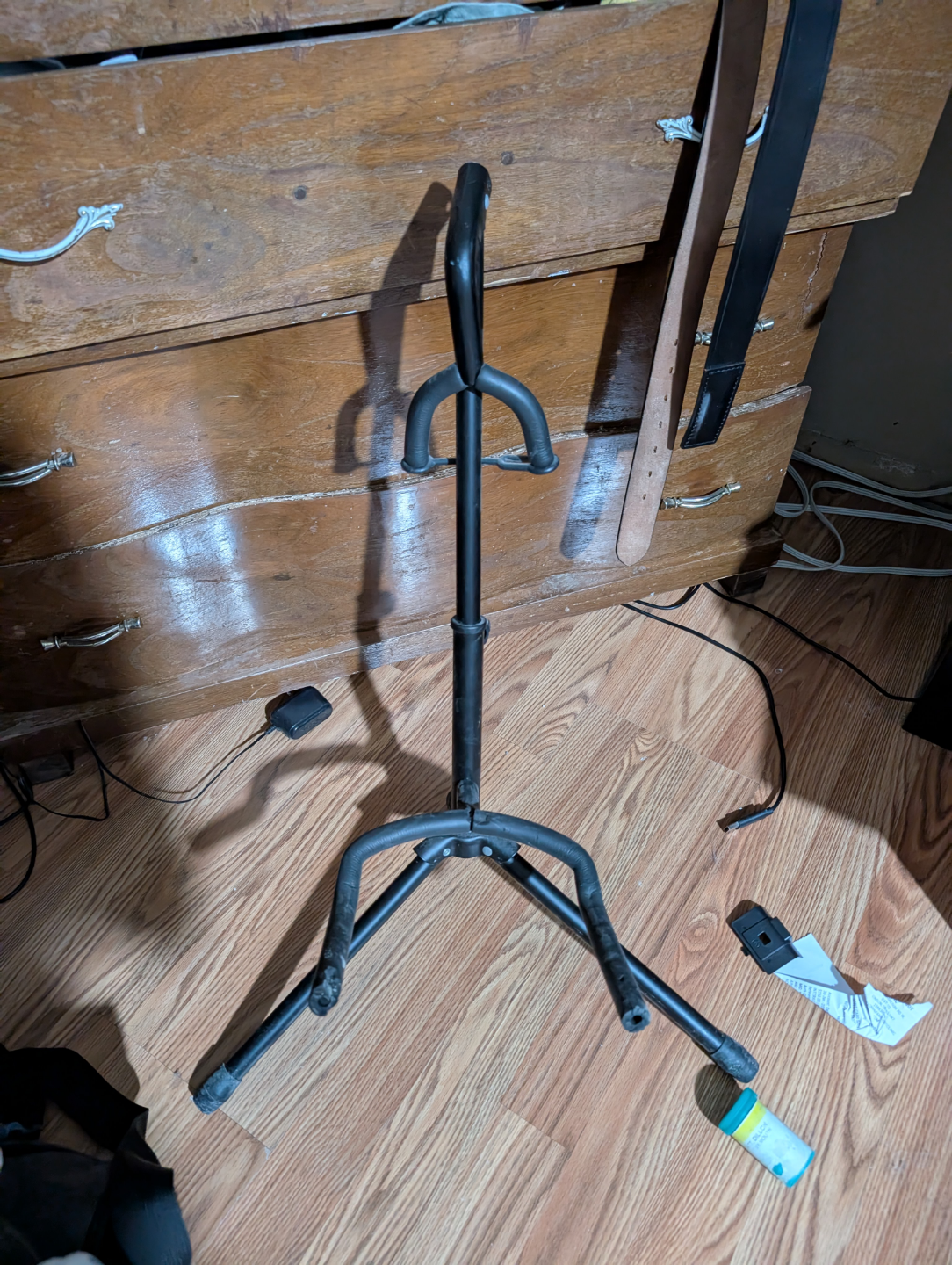 Guitar Starter Pack - Includes Guitar, Amp, Tuner, and Stand - photo 4