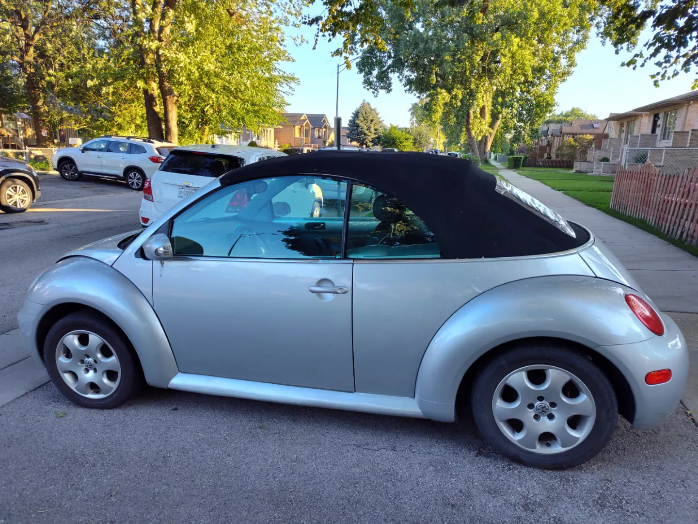 Volkswagen New Beetle Convertible thumbnail